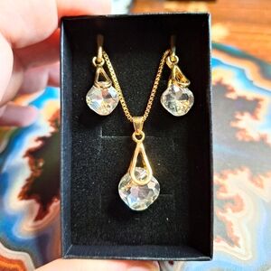 Square jewelry set necklace and earrings